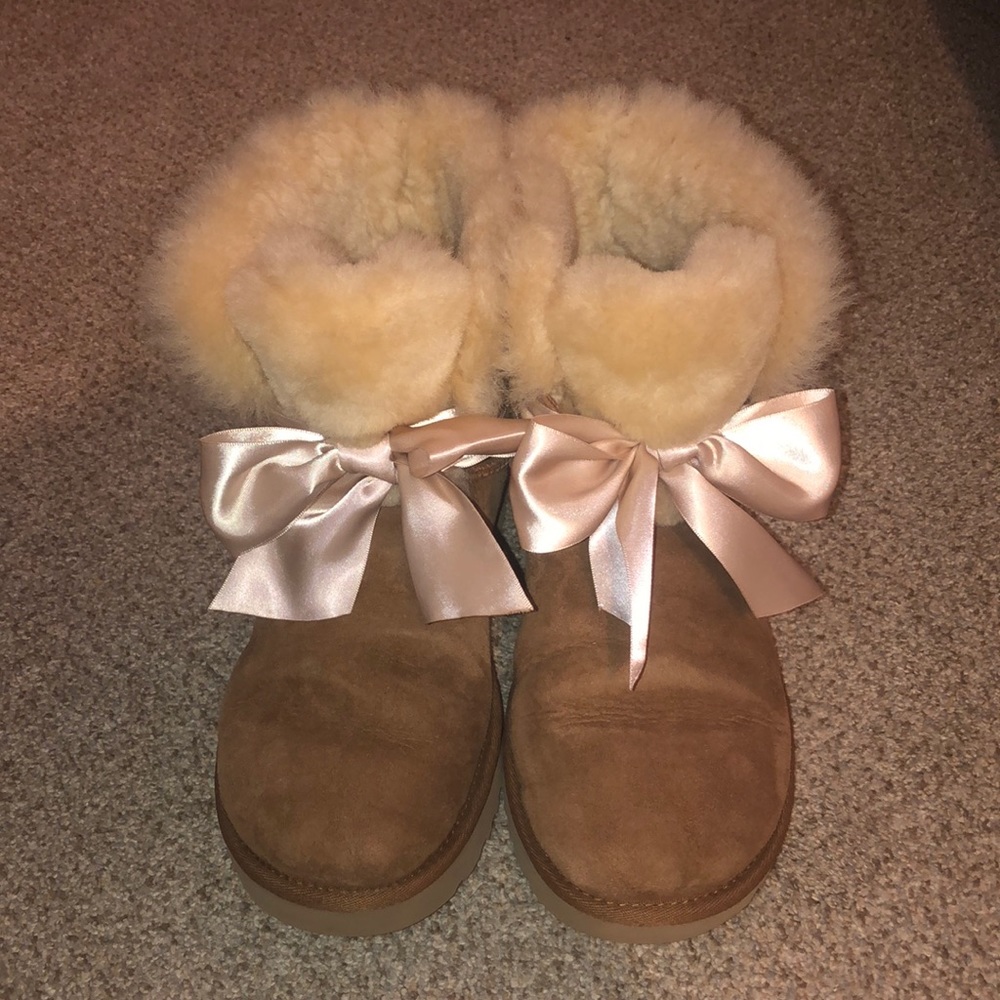 Beautiful Bow Uggs